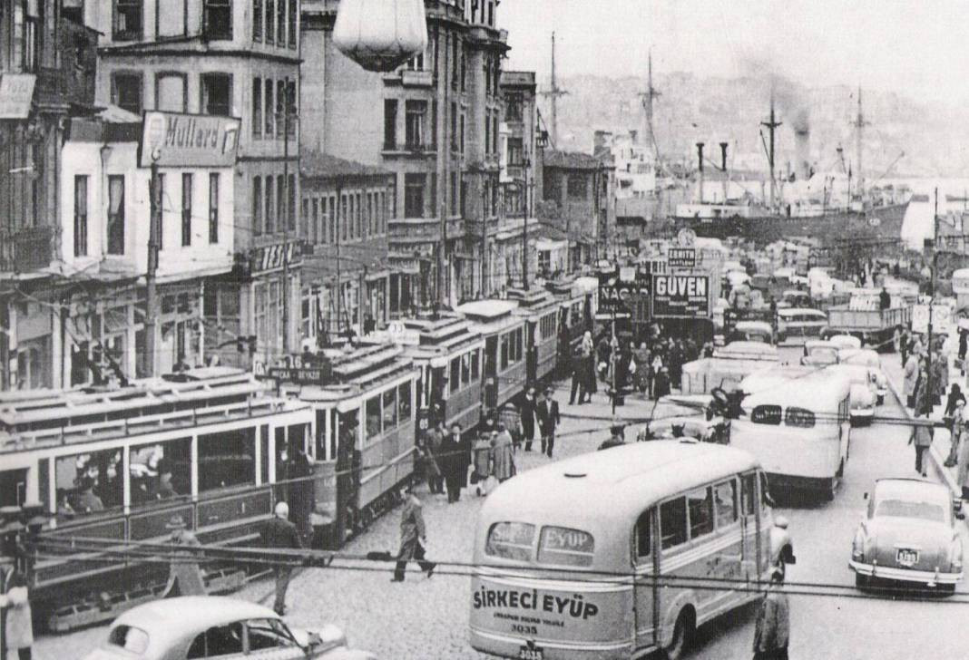 Beyoğlu'nun ismindeki "Bey" ve "Oğlu" Kim? - Resim: 16